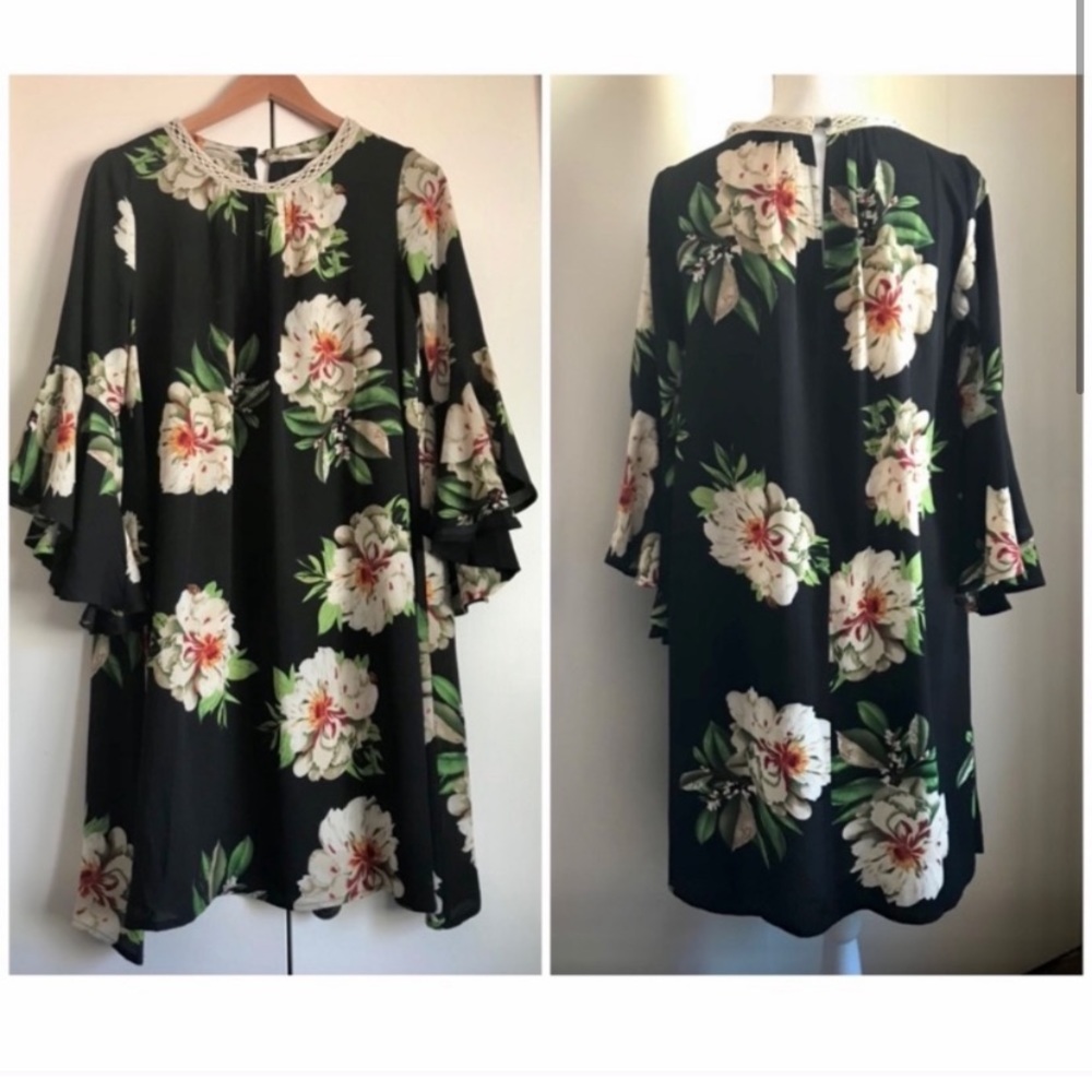 Black floral trumpet sleeve lace trim dress NWT BTQ NEW